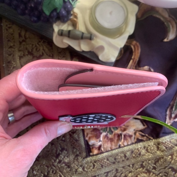 Authentic Kate Spade leather Snail card/Passport - Picture 11 of 12